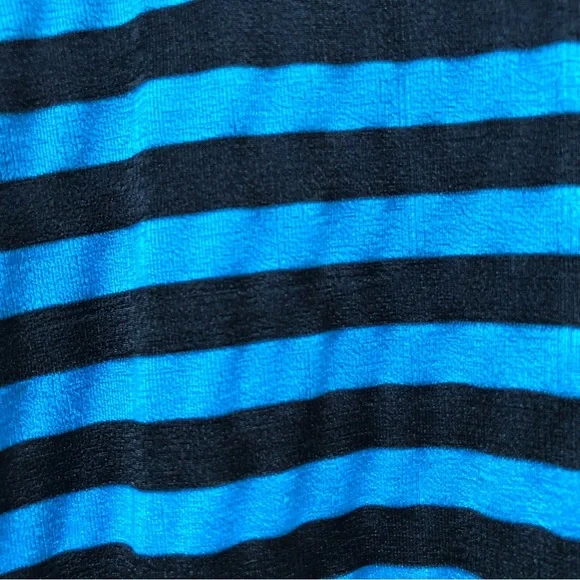 ❤️‍🔥SOLD❤️‍🔥 🔹VTG Striped Top🔹 - Picture 5 of 8
